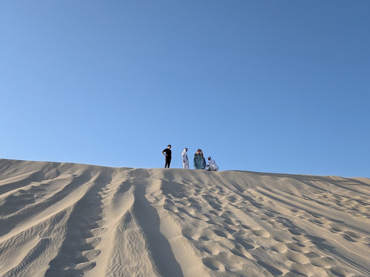 Doha: 4x4 Full-Day Private Desert Safari, Camel Ride, Quad Bike and BBQ Dinner Trip