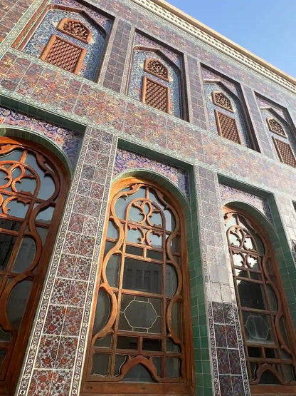 Doha: City Tour to Katara, The pearl and Souq Waqif with Airport or Hotel Pickup