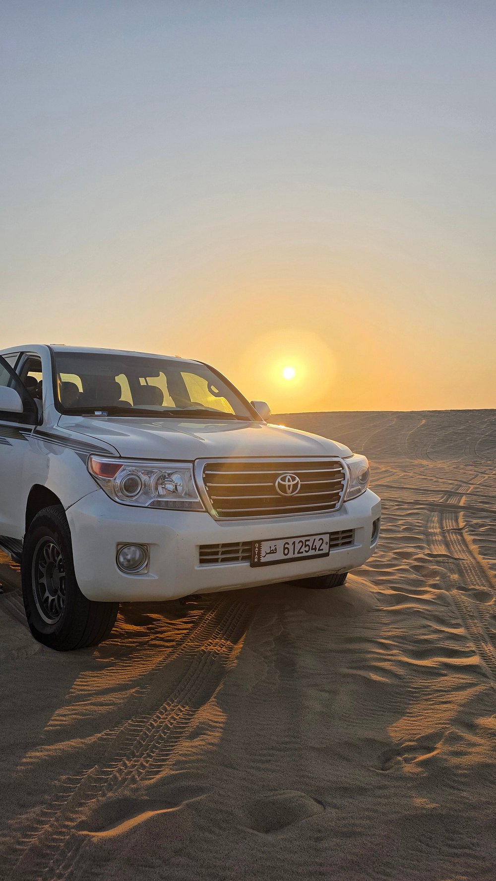 Doha: Desert Safari, Sandboarding and Mina District Tour