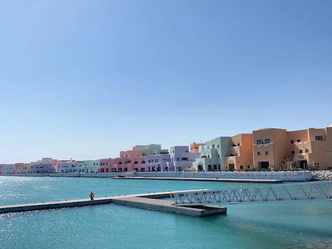 Doha: Desert Safari, Sandboarding and Mina District Tour
