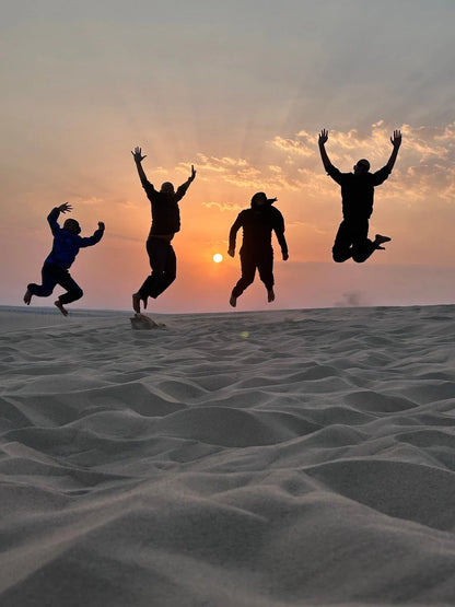 Doha: Safari nel Deserto con Sandboarding, visita al Mare Interno e Giro in Cammello Opzionale