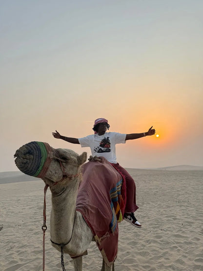 Doha: Safari nel Deserto con Sandboarding, visita al Mare Interno e Giro in Cammello Opzionale