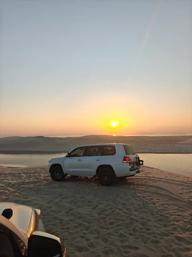 Doha: Ganztägige Wüstensafari mit Beduinen-Mittagessen oder -Abendessen