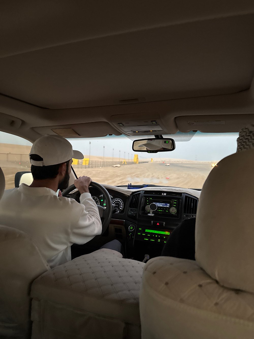Doha: Ganztägige Wüstensafari mit Beduinen-Mittagessen oder -Abendessen