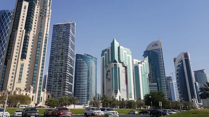 Doha: safari privato nel deserto con giro panoramico dello skyline di West Bay