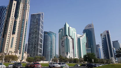 Doha: safari privato nel deserto con giro panoramico dello skyline di West Bay