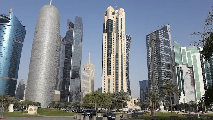 Doha: safari privato nel deserto con giro panoramico dello skyline di West Bay