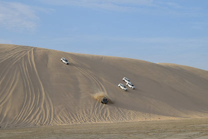 Doha: safari privato nel deserto con giro panoramico dello skyline di West Bay