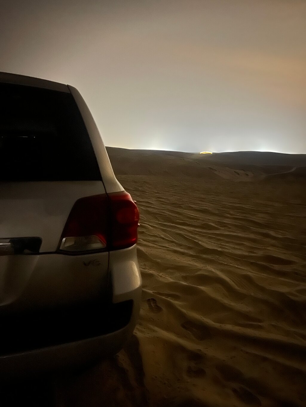 Doha : safari nocturne privé dans le désert avec balade à dos de chameau et observation des étoiles