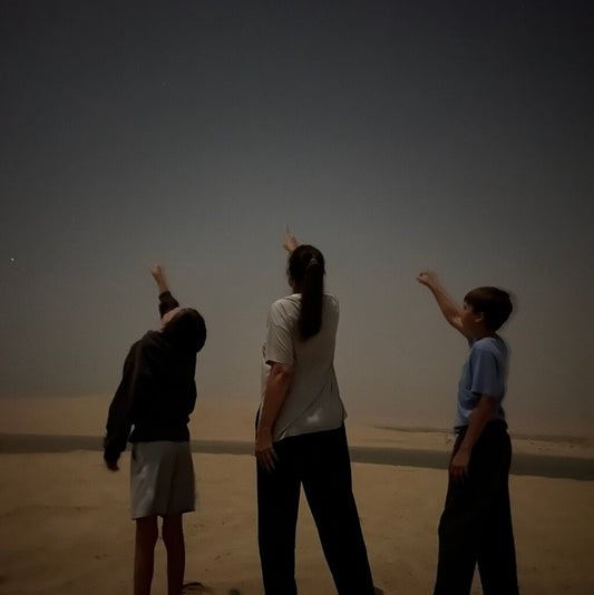 Doha : safari nocturne privé dans le désert avec balade à dos de chameau et observation des étoiles
