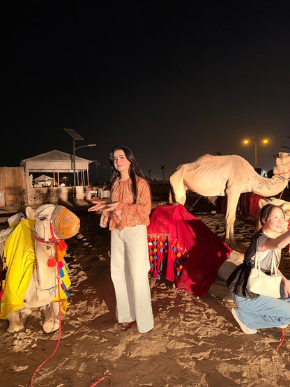 Doha : safari nocturne privé dans le désert avec balade à dos de chameau et observation des étoiles