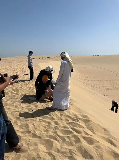 Doha: Gemeinsame Wüstensafari und Tour zum Binnenmeer mit optionalem Kamelritt