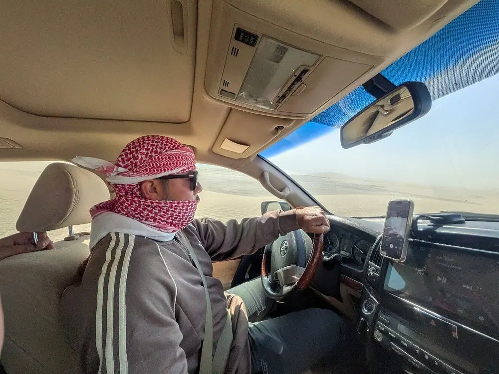Doha: Gemeinsame Wüstensafari und Tour zum Binnenmeer mit optionalem Kamelritt