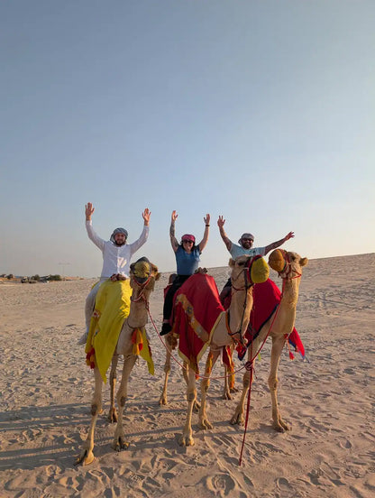 Doha: Gemeinsame Wüstensafari und Tour zum Binnenmeer mit optionalem Kamelritt