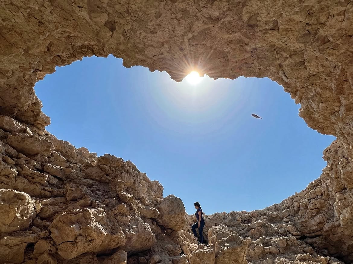 Doha: Geführte Tour zu den singenden Sanddünen und dem Misfir-Sinkloch
