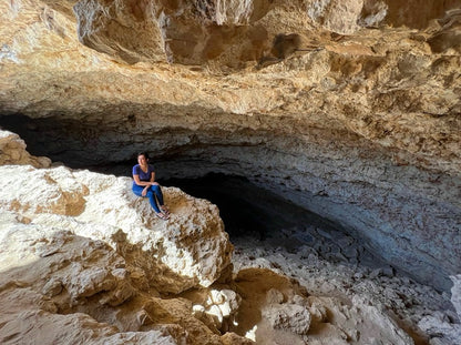 Doha: Geführte Tour zu den singenden Sanddünen und dem Misfir-Sinkloch