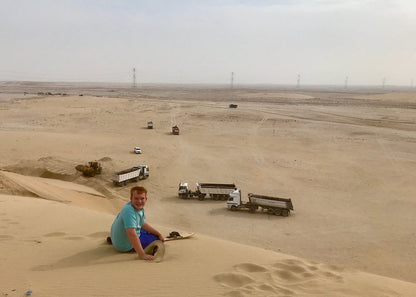Doha: Geführte Tour zu den singenden Sanddünen und dem Misfir-Sinkloch