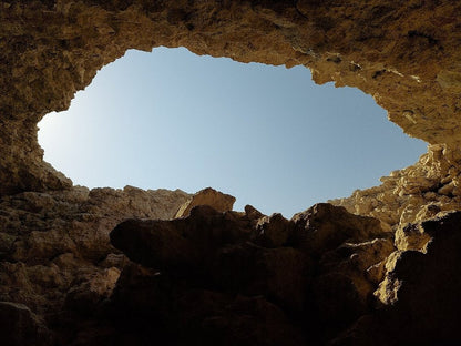 Doha: Geführte Tour zu den singenden Sanddünen und dem Misfir-Sinkloch