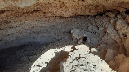 Doha: Geführte Tour zu den singenden Sanddünen und dem Misfir-Sinkloch