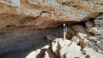 Doha: Geführte Tour zu den singenden Sanddünen und dem Misfir-Sinkloch
