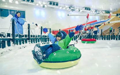 Doha: Eintritt in den Snow Dunes Theme Park und Schneeaktivitäten