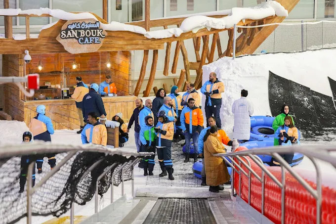 Doha: Eintritt in den Snow Dunes Theme Park und Schneeaktivitäten