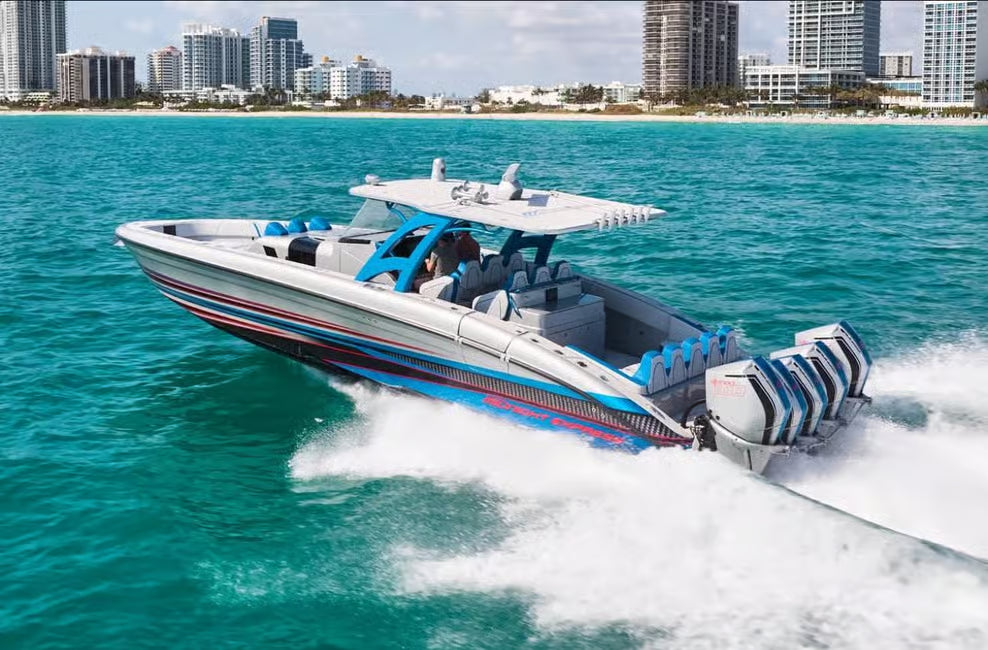 Doha: Speed Boat Adventure Along the Coastline with Hotel Pickup