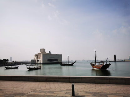 Doha: spacer fotograficzny o wschodzie słońca i miejska wycieczka w złotej godzinie