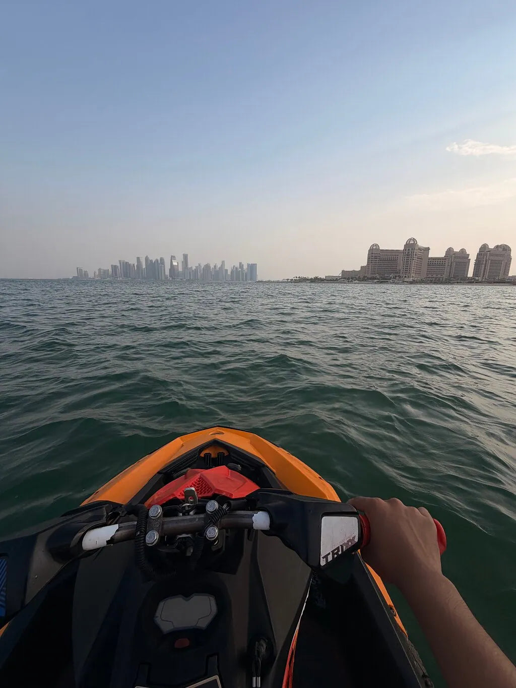 Doha: tour en moto acuática al atardecer por Pearl Qatar y West Bay
