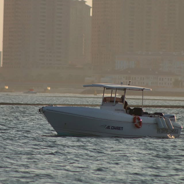 Doha: Sunset or Evening Private Boat Cruise in Lusail