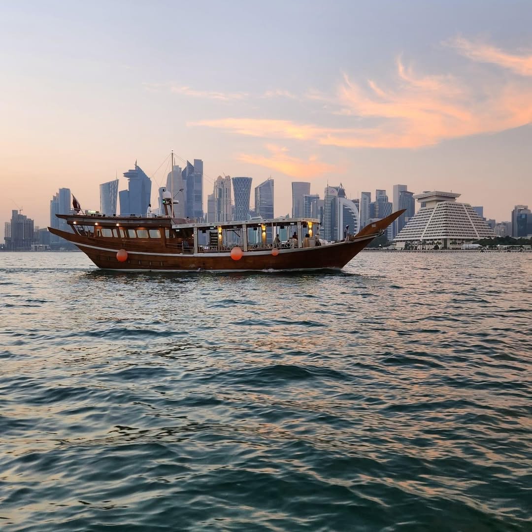 Doha: Cruzeiro Tradicional em Dhow e Passeio pela Corniche