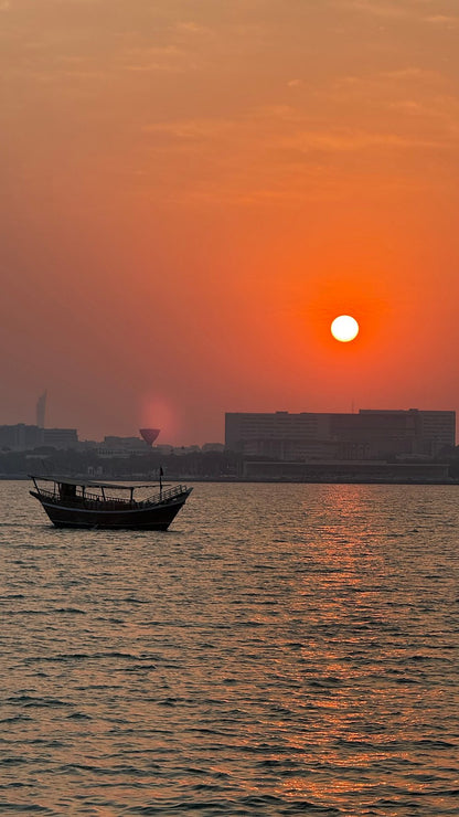 Doha: Crucero tradicional en dhow con vistas al skyline y cena opcional