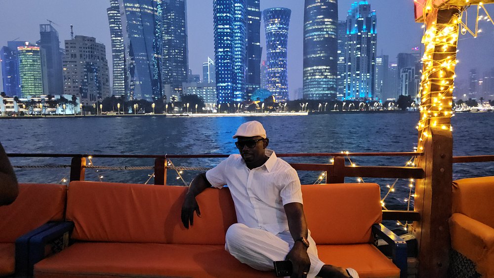 Doha: Crucero tradicional en dhow con vistas al skyline y cena opcional