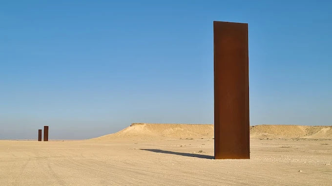 Doha: Vestkysttur til Zekreet Rocks og Richard Serra
