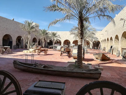 Doha: Vest-Qatar-tur til Shaikh Faisal-museet og Ash Shahiniyah Racetrack