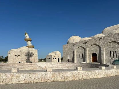 Doha: Vest-Qatar-tur til Shaikh Faisal-museet og Ash Shahiniyah Racetrack