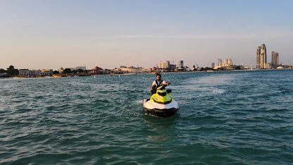 Doha : Tour en jet ski avec prise en charge à l'hôtel