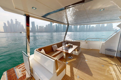دبي: تأجير يخت فاخر من طراز Galeon 80FT ELLA