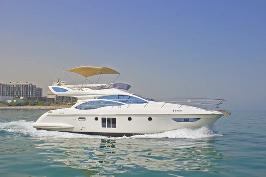 Dubai: Azimut Boat 48 ft Private Boat Trip