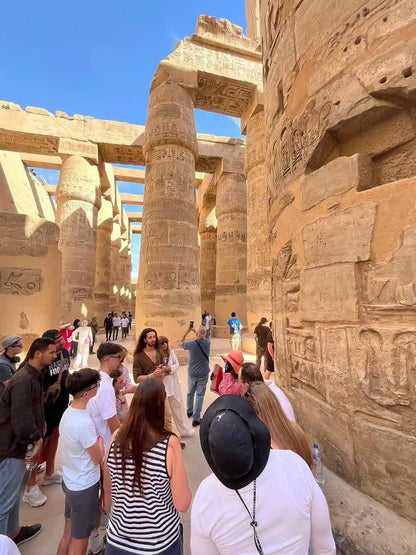 From El Cairo: excursión de un día a Luxor en avión con visita al Templo de Karnak y al Valle de los Reyes