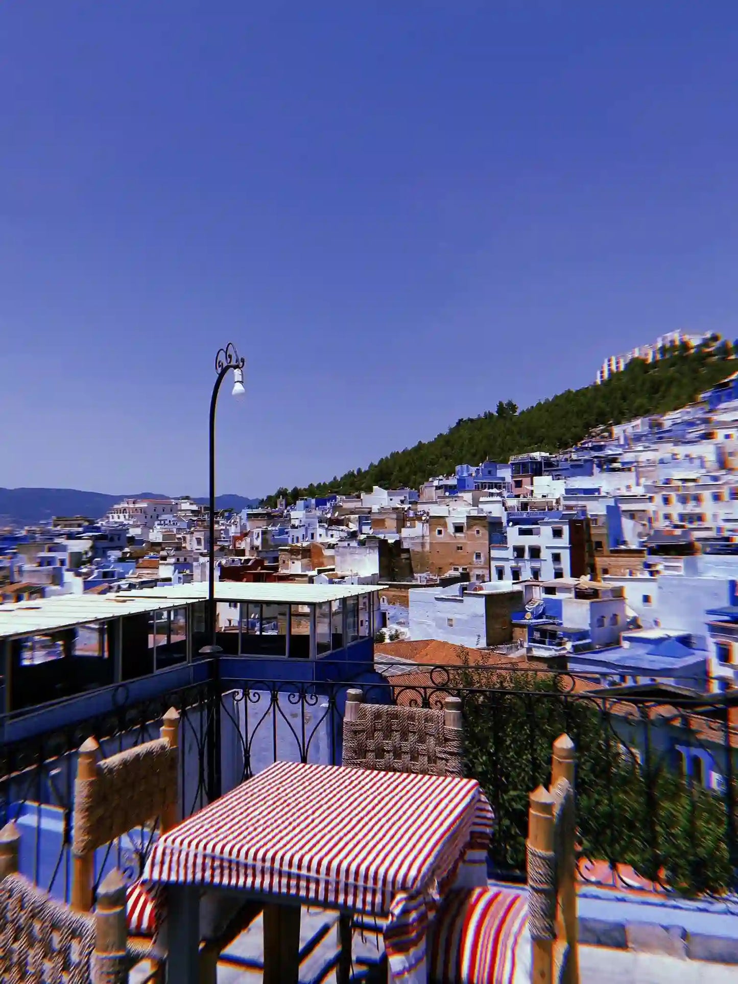 From Casablanca: Escursione di un giorno a Chefchaouen in treno