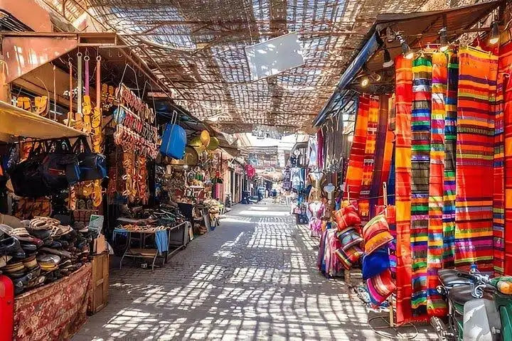 From Kazablanka: Deve Gezintisi ve Faytonla Marakeş Günübirlik Gezisi