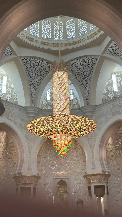 Von Dubai: Abu Dhabi Stadtrundfahrt mit Sheikh Zayed Moschee und Besuch des Dattelmarkts