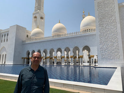 Dari Dubai: Tur Sehari Penuh ke Masjid Agung Sheikh Zayed Abu Dhabi dan Ferrari World