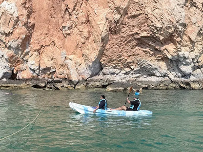 من دبي: رحلة بحرية كاملة اليوم في مسندم على متن قارب الداو وسفاري البحر