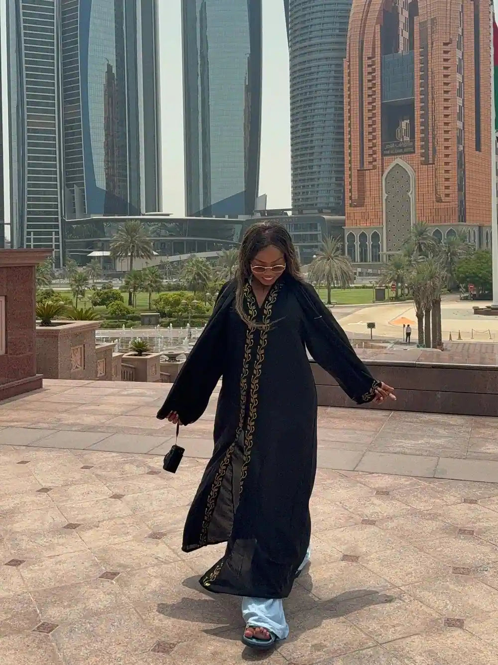 From Dubai: Privat bytur i Abu Dhabi til Den store moskeen og Heritage Village-tur