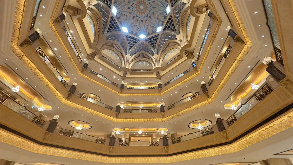 From Dubai: Privat bytur i Abu Dhabi til Den store moskeen og Heritage Village-tur