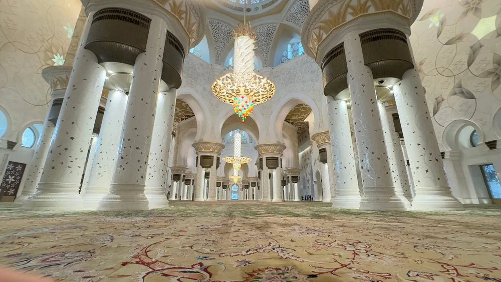 From Dubai: Privat bytur i Abu Dhabi til Den store moskeen og Heritage Village-tur