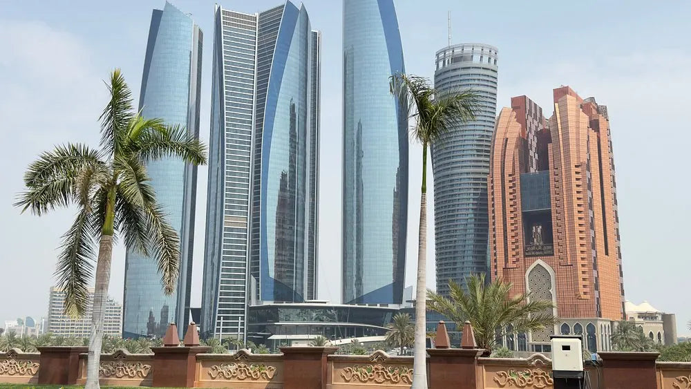 From Dubai: Privat bytur i Abu Dhabi til Den store moskeen og Heritage Village-tur
