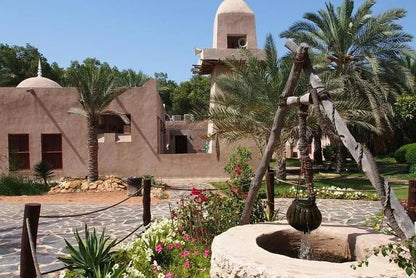 From Dubai: Privat bytur i Abu Dhabi til Den store moskeen og Heritage Village-tur